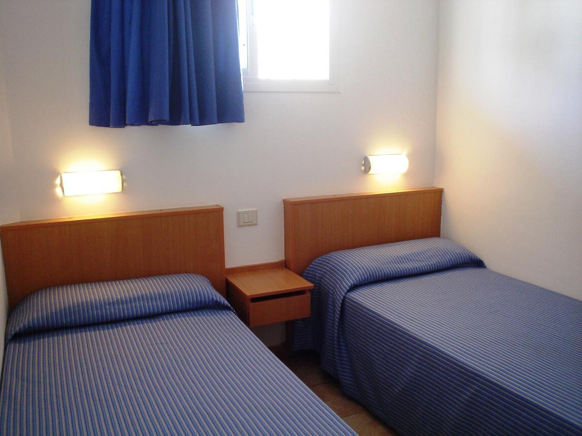 Apartamentos Karina 플라야 델 잉글스 객실 사진